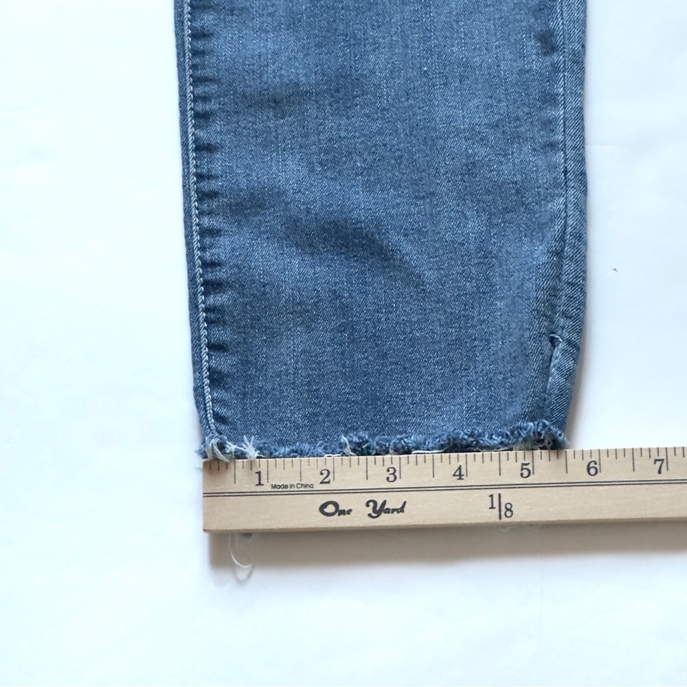 Democracy Ab Technology Skinny Jeans 8 Light Wash Stretch Raw Hem Distressed Mom - Picture 12 of 13